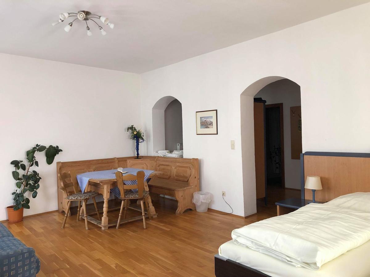 Hotel Gaeubodenhof Straubing Bagian luar foto